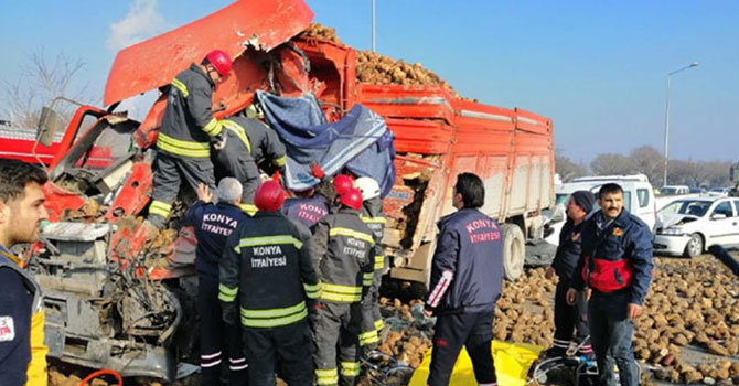 Sis nedeniyle zincirleme kaza: Ölü ve yaralılar var