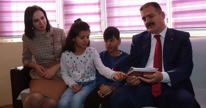 Vali Akbıyık'tan 'Çocuk İl Kabul Birimi'ne Ziyaret