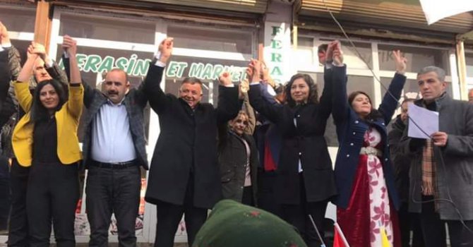 HDP'nin Yüksekova seçim bürosu açıldı