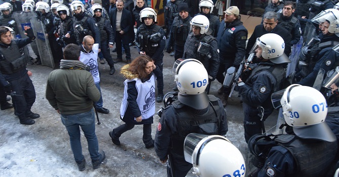 Hakkari’de Leyla Güven, yürüyüşüne müdahale: 9 gözaltı