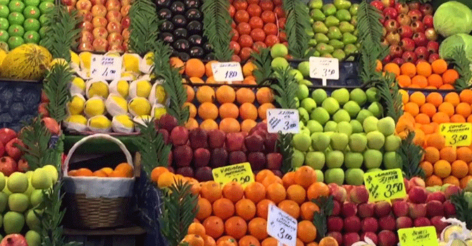 Tanesini 1 liraya sayıyor