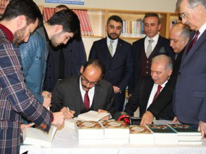 Kalın 'Hiç Kapanmayan Kütüphane'nin açılışını yaptı