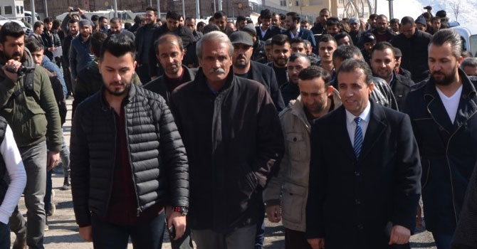 Bağımsız aday Tekin, adaylık başvurusu yaptı