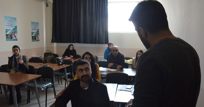 Yüksekova'da Farsça kursuna yoğun ilgi