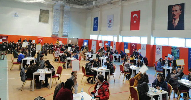 Hakkari’de okullar arası bilgi yarışması düzenlendi!