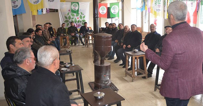 Sarı: Yüksekovalılara projelerimizi anlatıyoruz