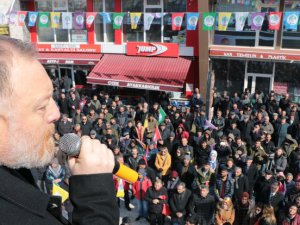 Temelli Kars'ta halka hitap etti