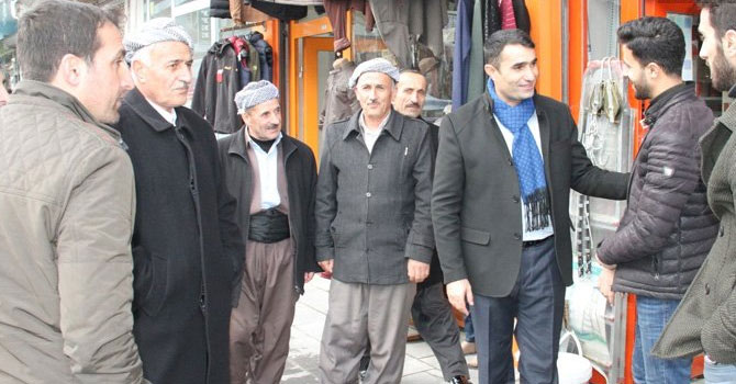 HDP'nin Şemdinli adaylarından esnaf ziyareti