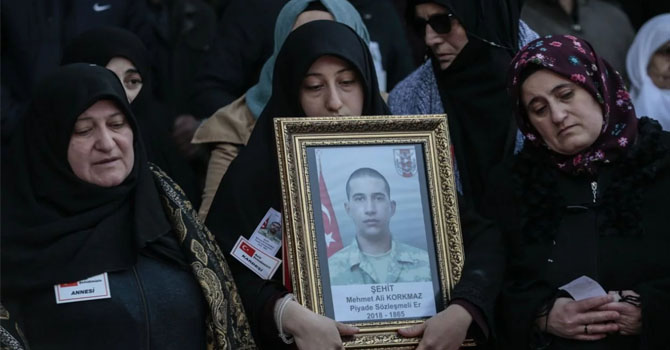 Hakkari'de Operasyonda Rahatsızlanarak Yaşamını Yitiren Asker Şehit Sayıldı