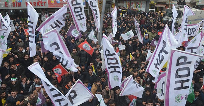 Buldan: Yüksekova'nın geleceğini borçlandırdılar