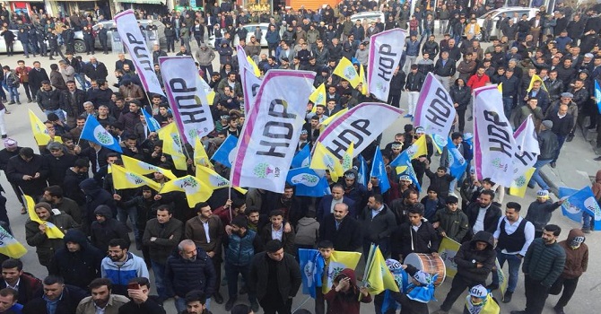 HDP Şemdinli'de seçim bürosunu açtı