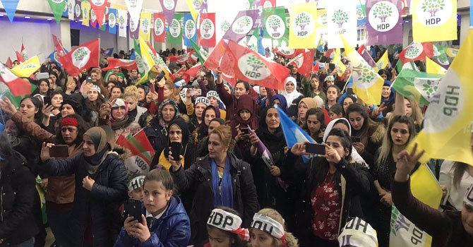 Yüksekova'da kadınlar günü kutlaması 