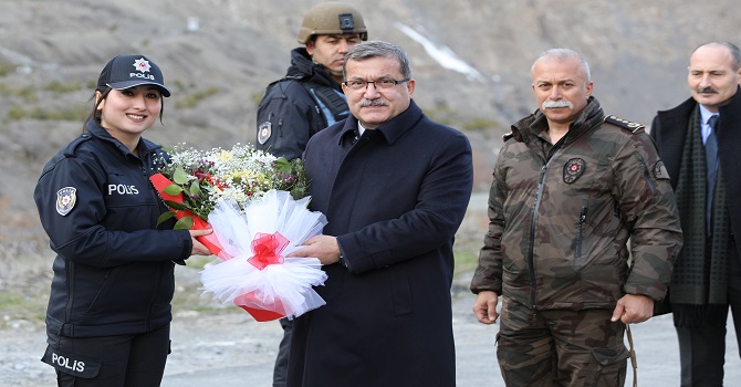 Uzunkaya, 37 yıl sonra Hakkari'de!