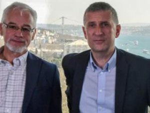 Basın kartları uzatılmayan üç Alman gazeteciden ikisi Türkiye'den ayrıldı