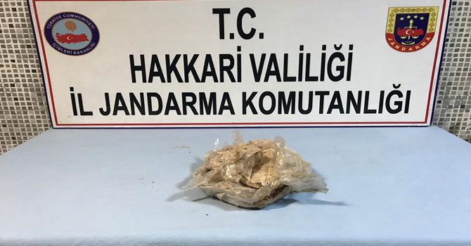 Yeniköprü'de durdurulan minibüste 2.5 kilo eroin ele geçirildi