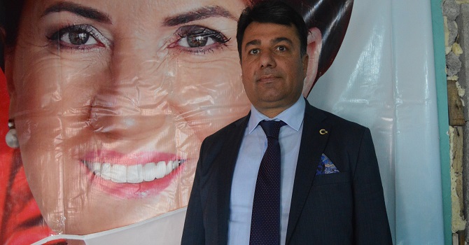 İYİ Parti Hakkari il başkanı Yıldırım Örnek'ın İstiklal Marşı'nın kabulü mesajı