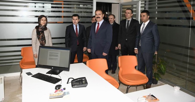 Vali Akbıyık'tan Açık kapı birimine ziyaret