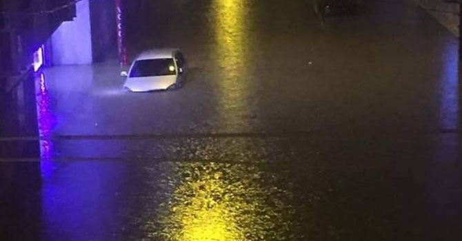 Cizre'de sel felaketi!: 2 kişi yaşamını yitirdi