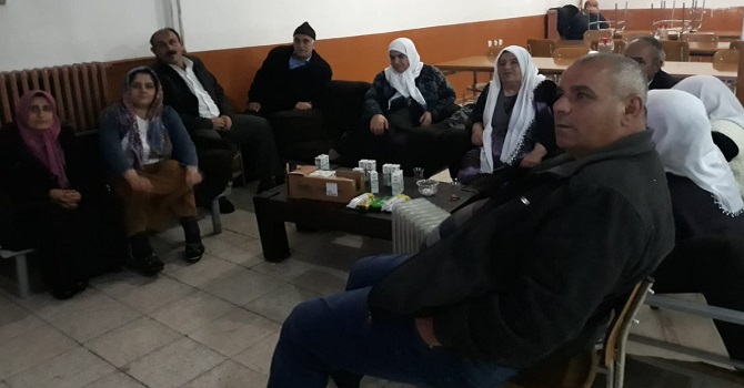 Hakkari'de Çığda Mahsur Kalan 19 Kişi Askerin Misafiri