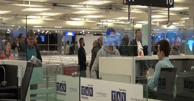 İngiliz gazeteciye gözaltı ve sınırdışı