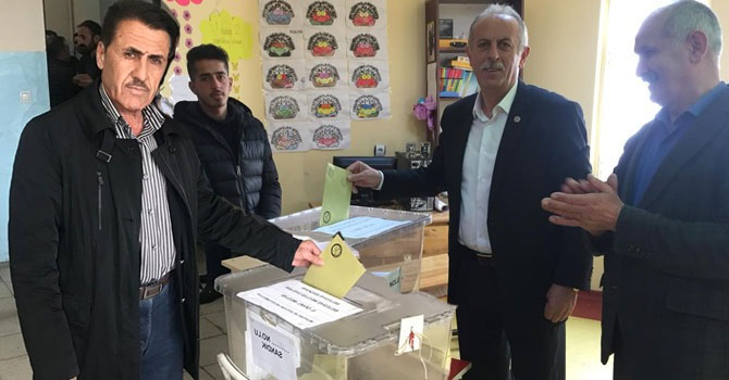 Bağımsız adaylar Demir ve Keskin oylarını kullandı