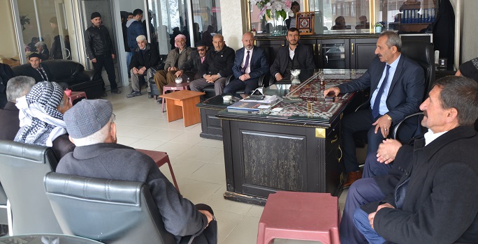 Demirci şimdi de merkezde tebrikleri kabul ediyor