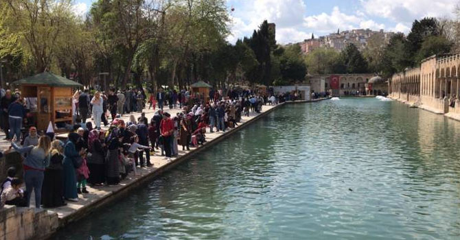 Balıklı Göl'e akın ettiler