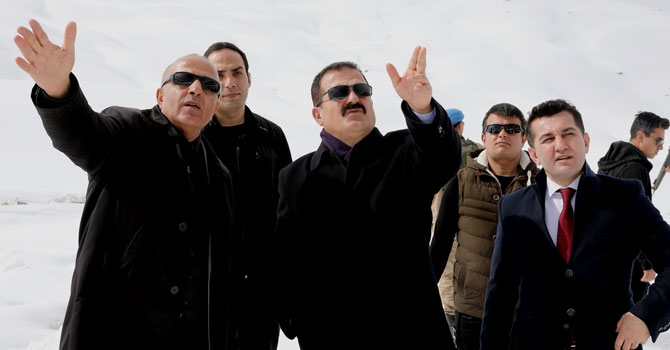 Vali Akbıyık kayak merkezinde inceleme yaptı