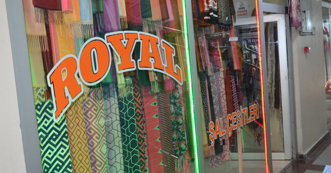 Royal yerli kıyafet ve şal dünyası yeni sezona hazır 