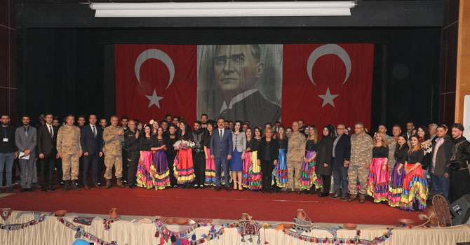 Vali Akbıyık polisler için hazırlanan geceye katıldı