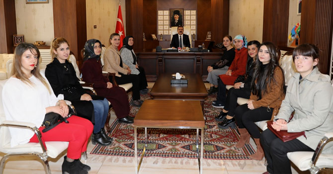 Halk Eğitim Merkezi personelinden Vali Akbıyık'a ziyaret