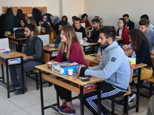 Yüksekova'da satranç ve zeka oyunları eğitimi