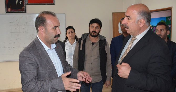 Eş Başkan Karaman, belediye birimlerini denetledi!