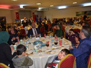 Vali Akbıyık engellilerle iftarda buluştu