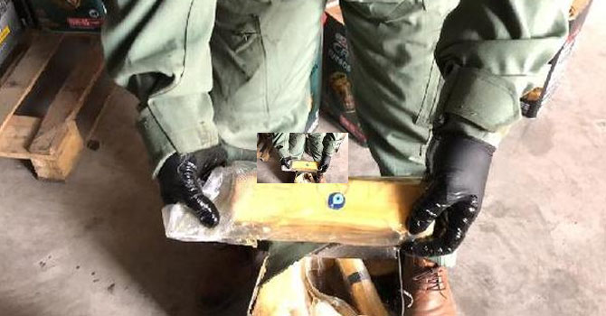 Kargodaki madeni yağ tenekelerinden 163 kilo eroin çıktı