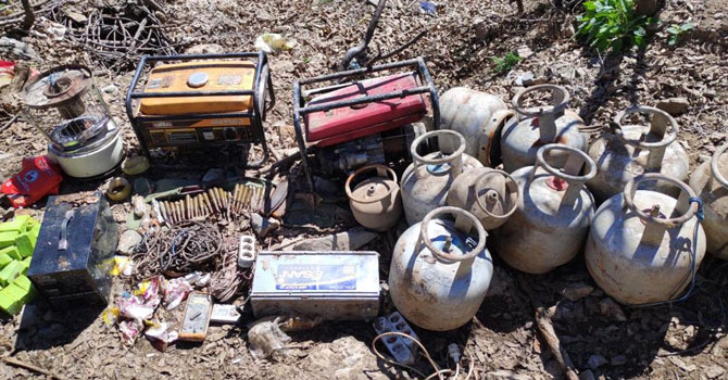 Yüksekova'da silah ve mühimmat ele geçirildi