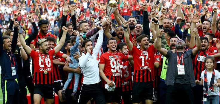 Van Büyükşehir Belediyespor TFF 2. Lig'e yükseldi