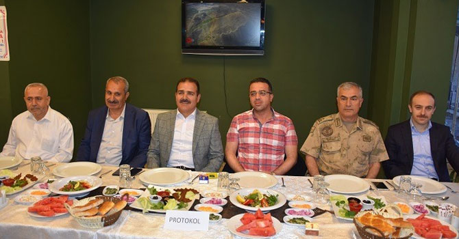 Durankaya Belediyesinden protokole iftar yemeği 