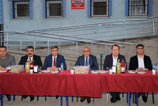 Öğretmen ve öğrenciler iftar programında buluştu