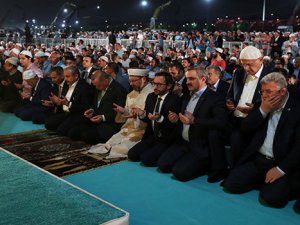 Erdoğan Yenikapı'da 'Enderun Teravihi'ne katıldı