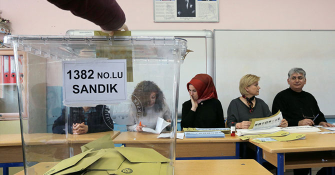 İstanbul'da oy verme işlemi bitti, sayım başladı