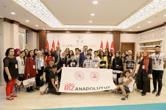 Yalıovalı öğrencilerden Vali Akbıyık'a ziyaret