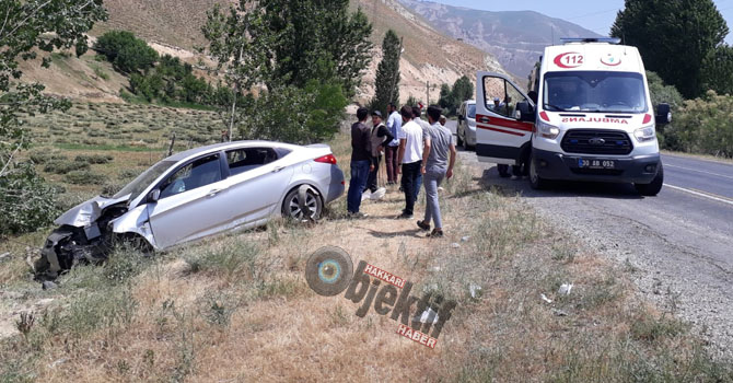 Hakkari'de kaza 3'ü çocuk 5 yaralı