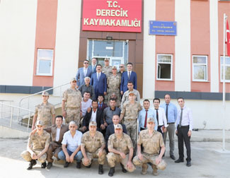 Vali İdris Akbıyık Derecik ilçesini ziyaret etti