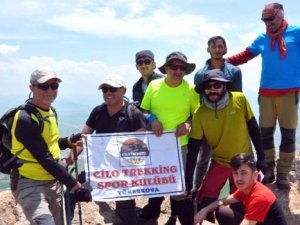 2 bin 400 rakımlı Bayrak Tepe'ye zirve tırmanışı