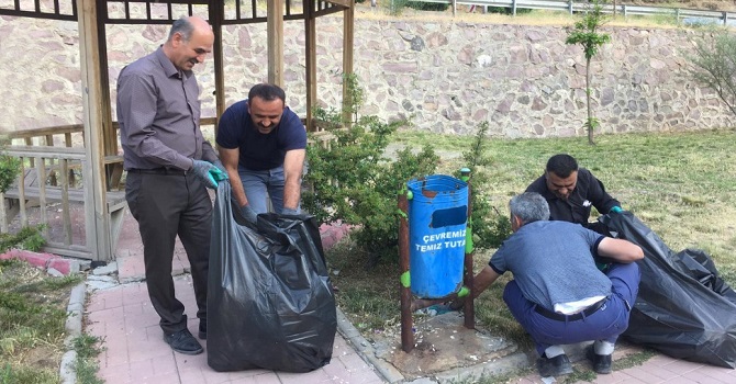 Hakkari Belediye Meclis Üyelerinden Örnek Davranış!