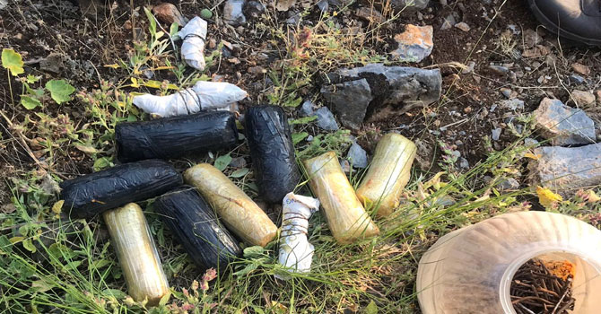 Çukurca İlçesinde mühimmat ele geçirildi