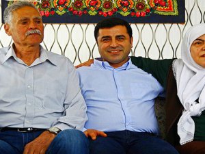 Selahattin Demirtaş'ın annesi: Erdoğan Bey korkmasın, oğlumu bıraksın; ona siyaset yaptırmayacağım!