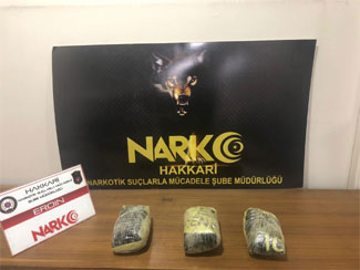 Yüksekova'da 3 farklı uyuşturucu operasyonu!