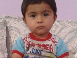 Araç altında kalan çocuk yaşamını yitirdi